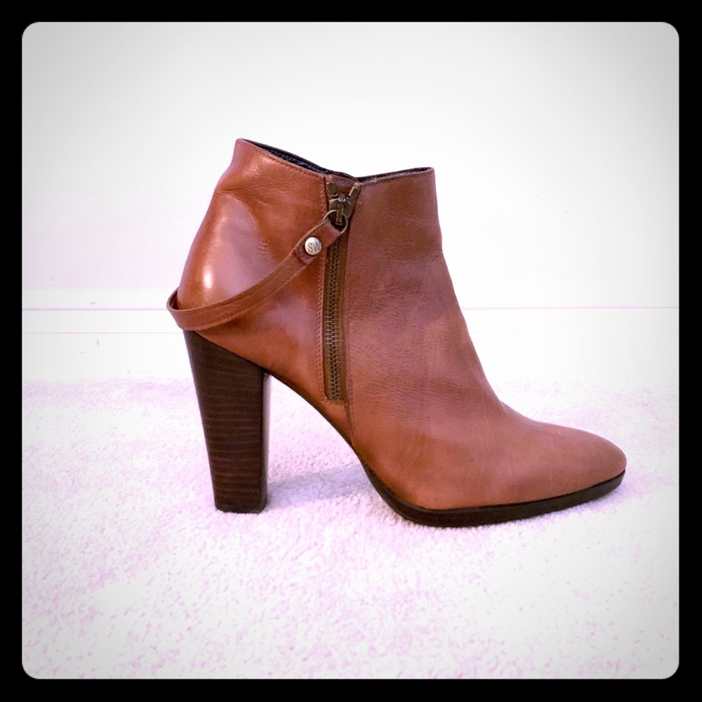 Stuart Weizmann Leather Ankle Booties